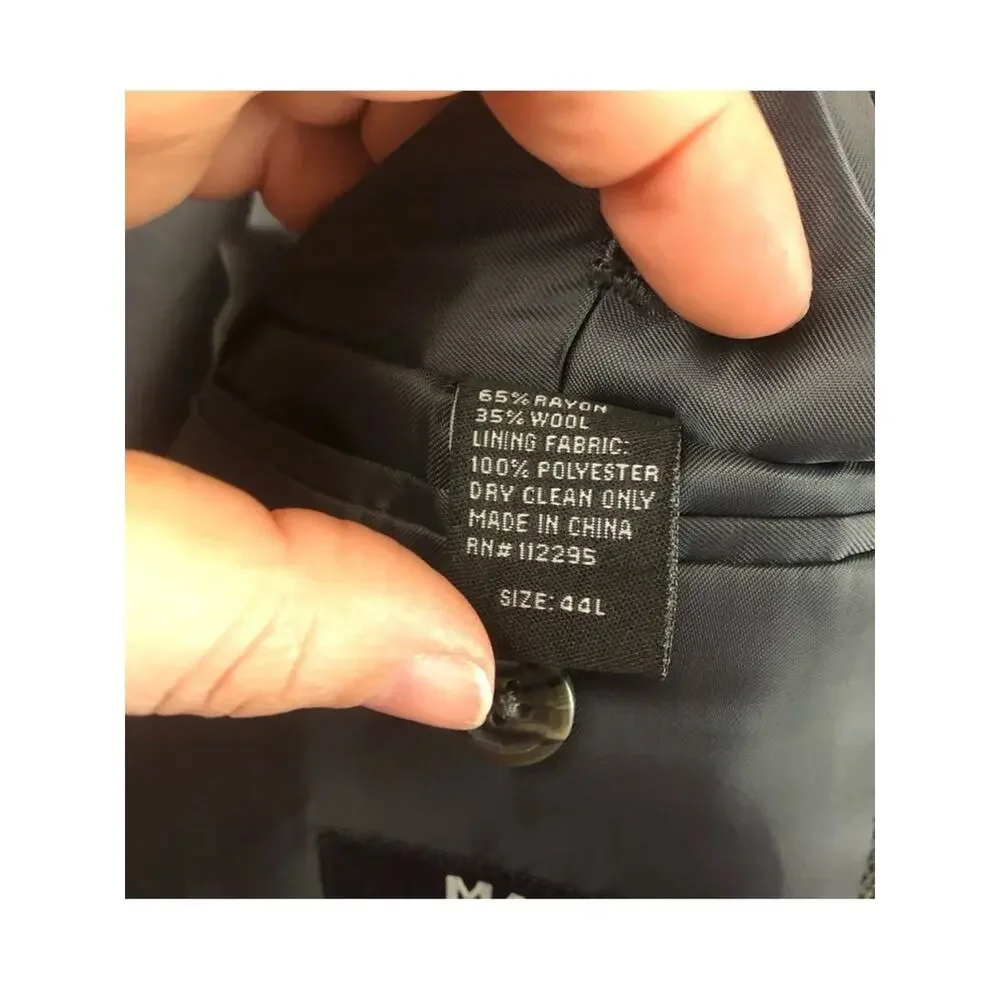 Max Mitchel Suit Jacket. Size 44L. In excellent condition!